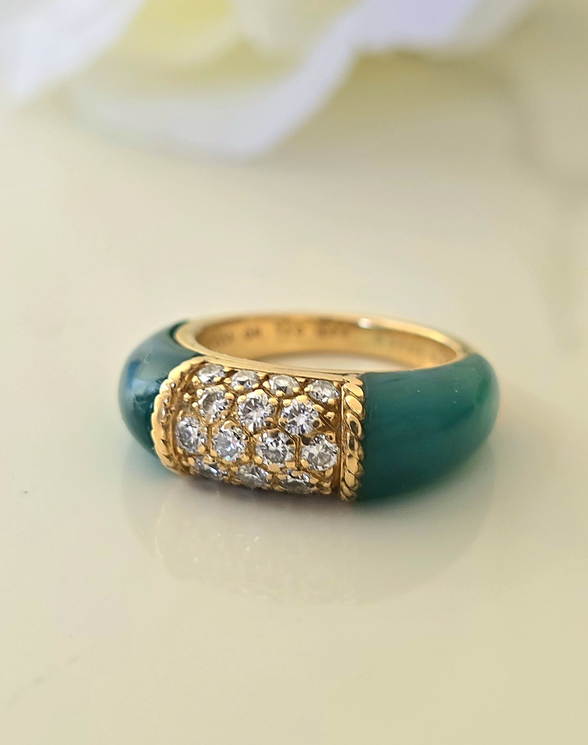 Van Cleef & Arpels ring